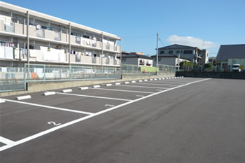 ハートホールさわら館内風景駐車場2